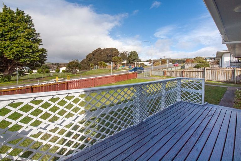 Photo of property in 14 Awatea Street, Ranui, Porirua, 5024