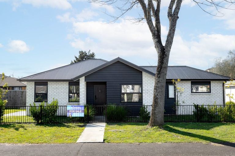 Photo of property in 1/11 Forster Avenue, Hillcrest, Hamilton, 3216