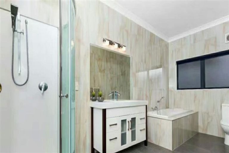 Photo of property in 32 Westerham Drive, Dannemora, Auckland, 2016