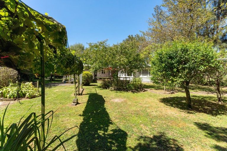 Photo of property in 1 Trent Street, Rongotea, 4476