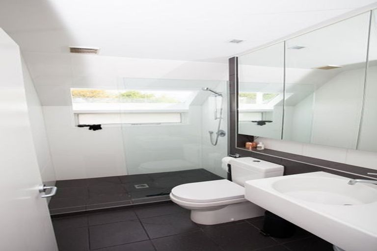 Photo of property in 5 Champion Street, Edgeware, Christchurch, 8013