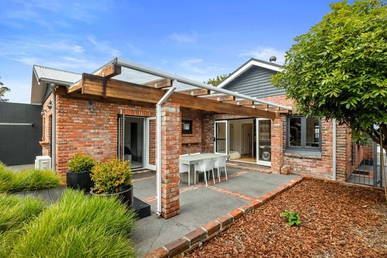 Photo of property in 20 Wallace Place, Westown, New Plymouth, 4310