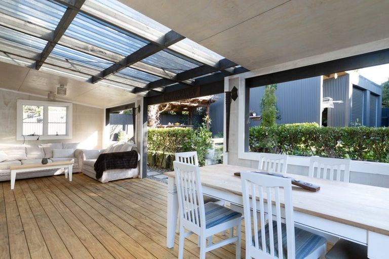 Photo of property in 90 Gillies Crescent, Waimarama, Havelock North, 4294