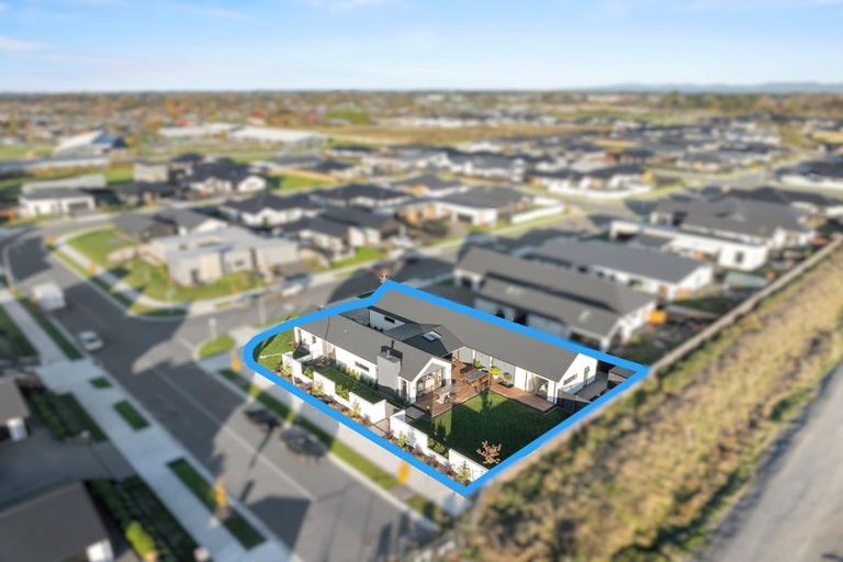 Photo of property in 43 Hotere Street, Rangiora, 7400