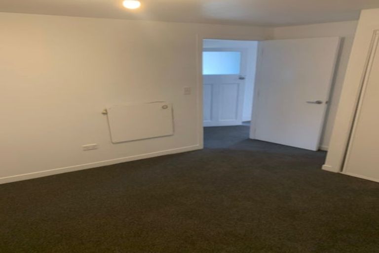 Photo of property in 16a Holiday Road, Stanmore Bay, Whangaparaoa, 0932