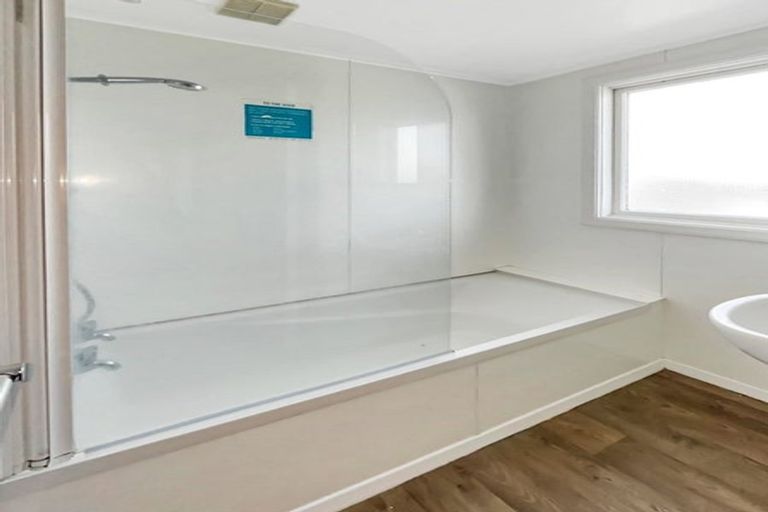 Photo of property in 10-16 Devon Crescent, Bulls, 4818