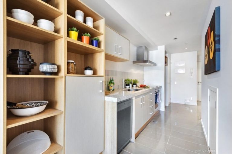 Photo of property in Monument Apartments, 3b/245 Wakefield Street, Te Aro, Wellington, 6011