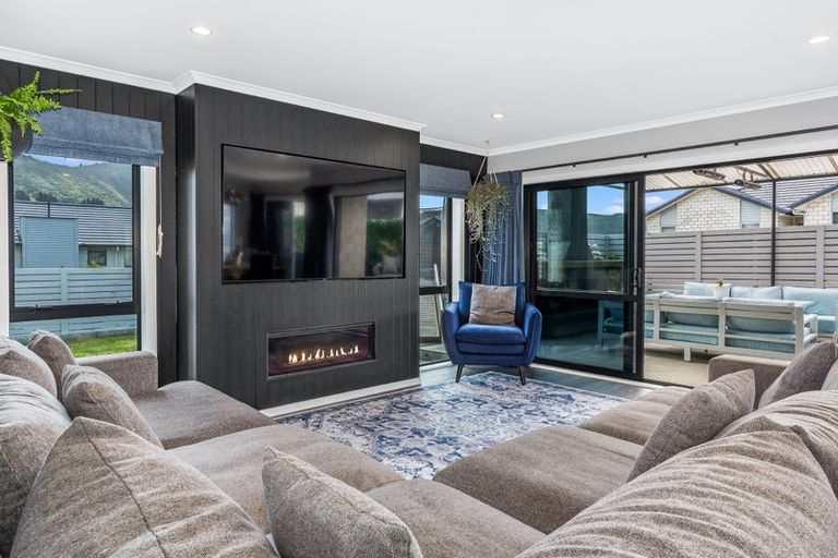 Photo of property in 4 Craigie Way, Wainuiomata, Lower Hutt, 5014