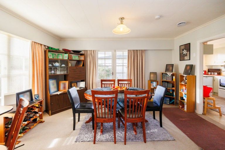 Photo of property in 14 Mudgway Place, Awapuni, Palmerston North, 4412