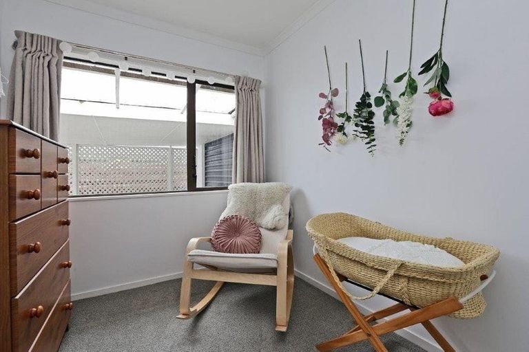 Photo of property in 33 Hetley Crescent, Taradale, Napier, 4112