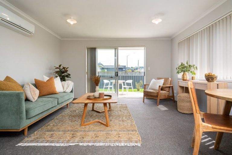 Photo of property in 17a Meeanee Road, Taradale, Napier, 4112