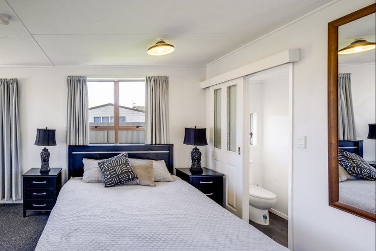 Photo of property in 8 Spriggs Crescent, Greenmeadows, Napier, 4112