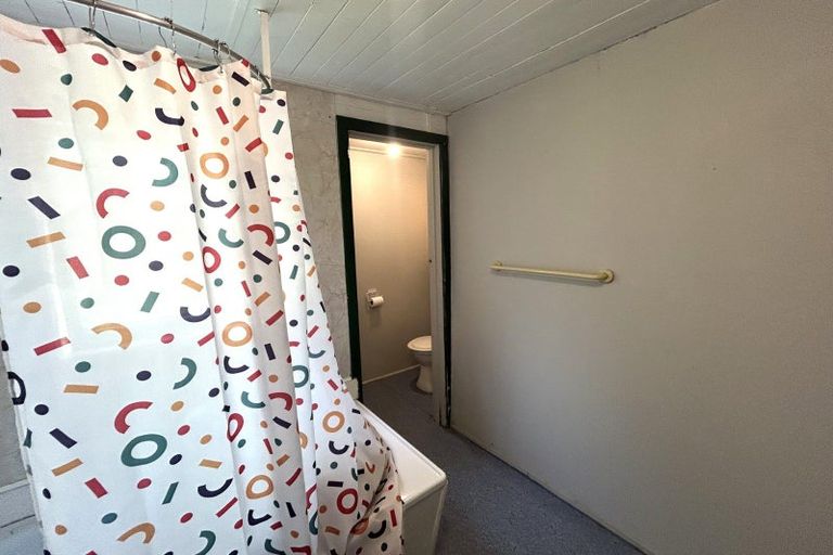 Photo of property in 8 School Road, Kakanui, Oamaru, 9495