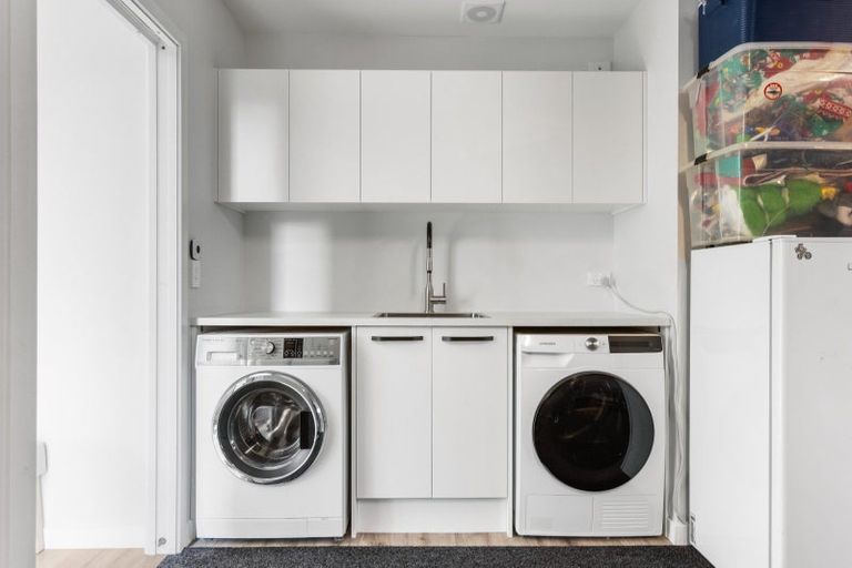 Photo of property in 1 Fraer Street, Cromwell, 9310