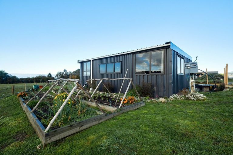 Photo of property in 235 Bay Paddock Road, Hapuku, Kaikoura, 7371