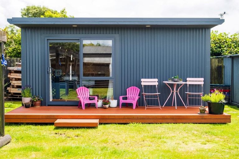 Photo of property in 103 Effingham Street, North New Brighton, Christchurch, 8083