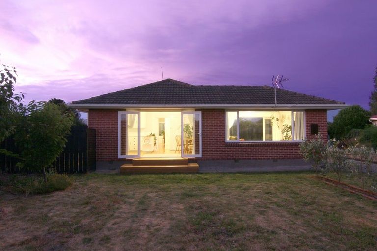 Photo of property in 25 Fairmont Place, Hornby, Christchurch, 8042