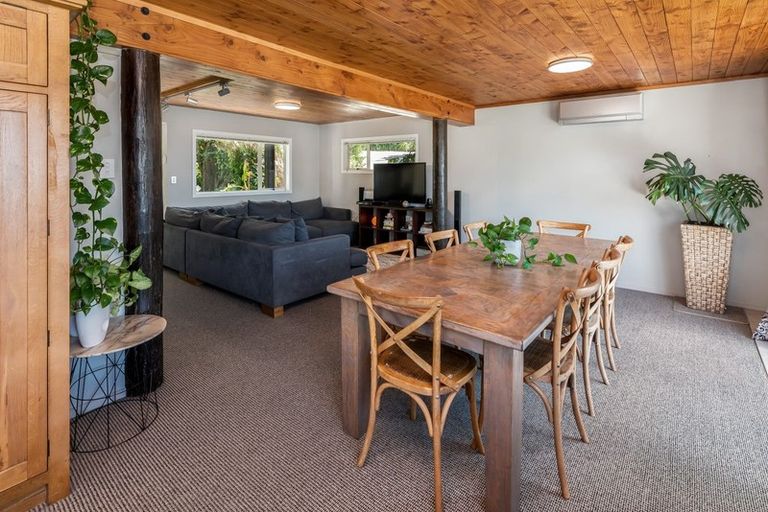 Photo of property in 21a Page Point, Mellons Bay, Auckland, 2014