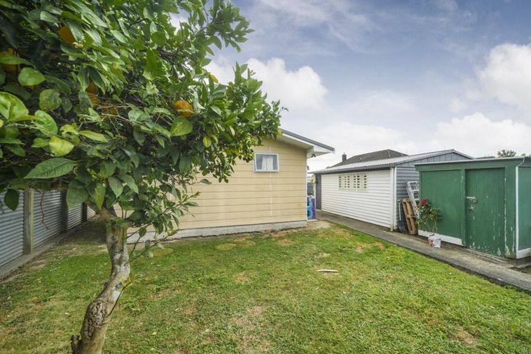 Photo of property in 3 Iona Street, Hokowhitu, Palmerston North, 4410