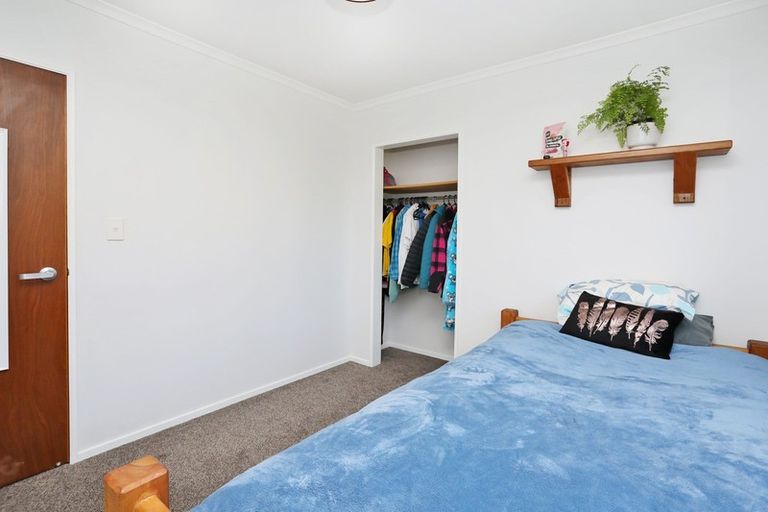 Photo of property in 10 Tui Place, Otatara, Invercargill, 9879