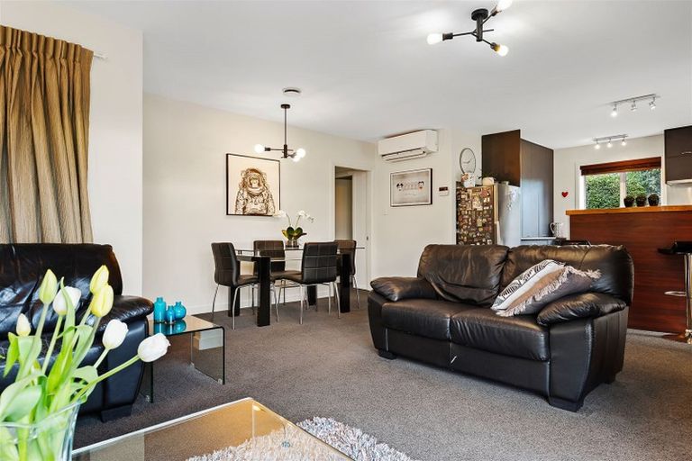 Photo of property in 61 Liverton Crescent, Bishopdale, Christchurch, 8053