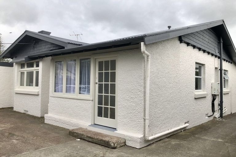 Photo of property in 27 Rimu Street, New Lynn, Auckland, 0600