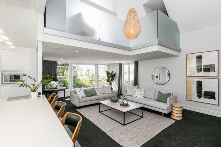 Photo of property in 2 Sealy Road, Bluff Hill, Napier, 4110