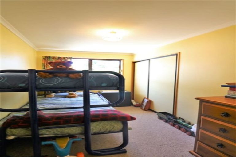 Photo of property in 2 Manse Road, Pahurehure, Papakura, 2113