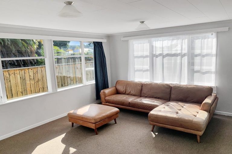 Photo of property in 12 Robinson Street, Foxton, 4814