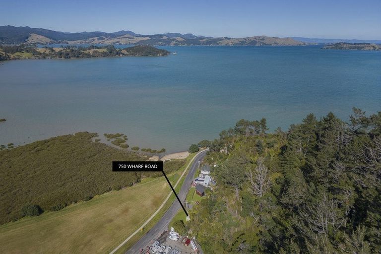 Photo of property in 750 Wharf Road, Coromandel, 3506