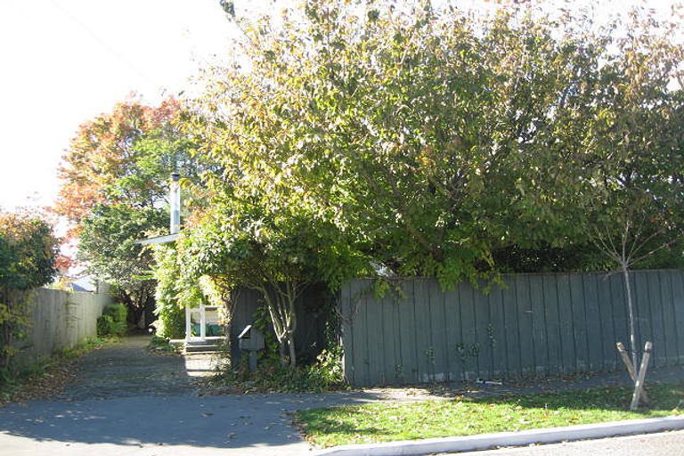 Photo of property in 44 Garreg Road, Bryndwr, Christchurch, 8052