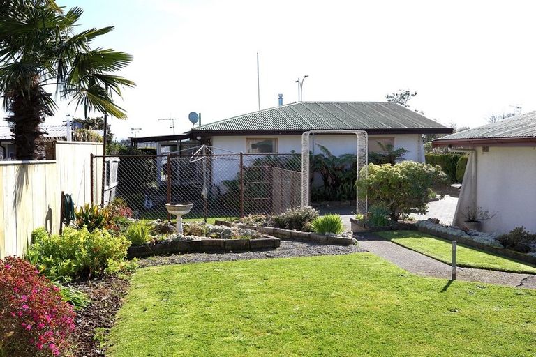 Photo of property in 50 Napier Road, Havelock North, 4130