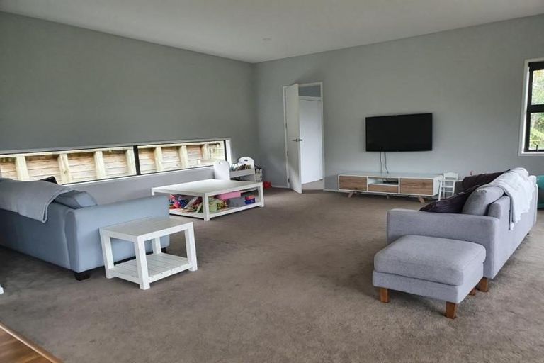 Photo of property in 55 Pitcairn Street, Oakura, 4314