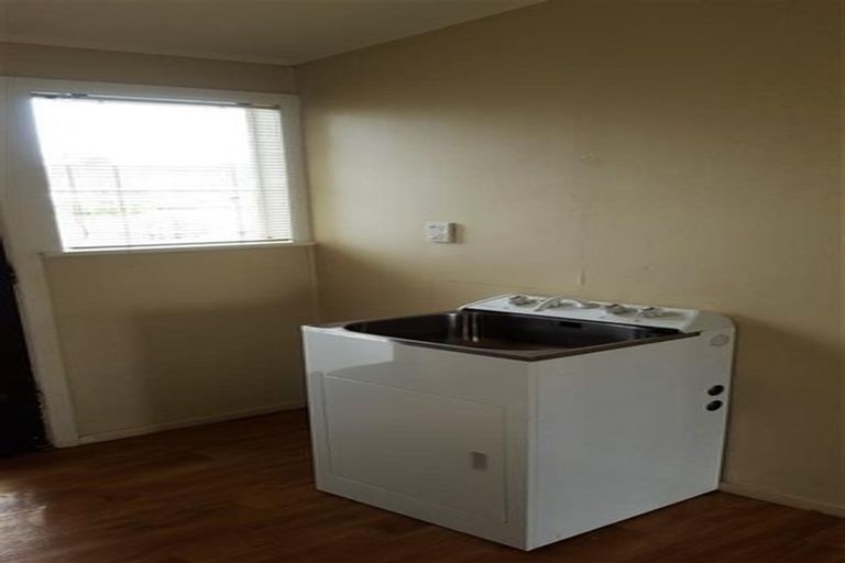 Photo of property in 1/312 Massey Road, Mangere East, Auckland, 2024