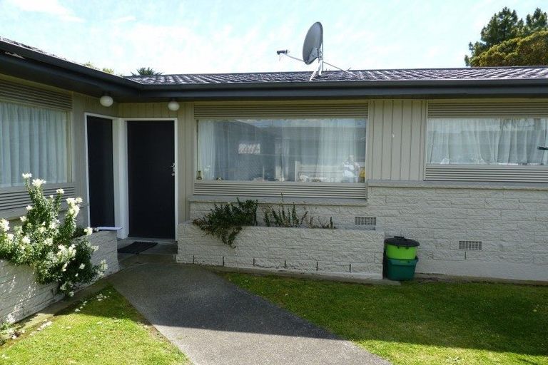 Photo of property in 2/335 Kennedy Road, Pirimai, Napier, 4112