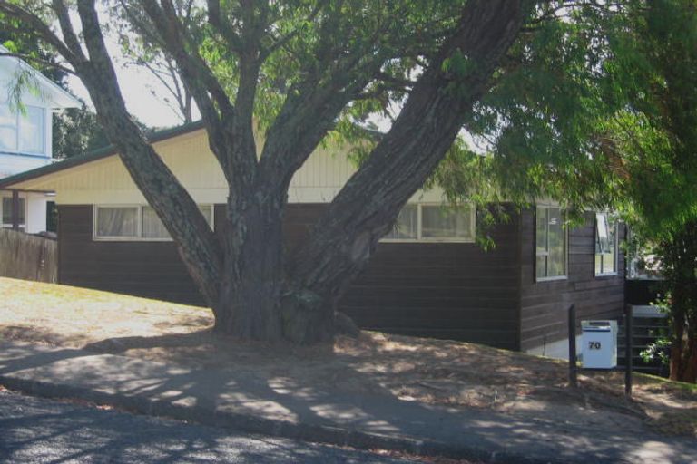 Photo of property in 70 Marlborough Avenue, Glenfield, Auckland, 0629