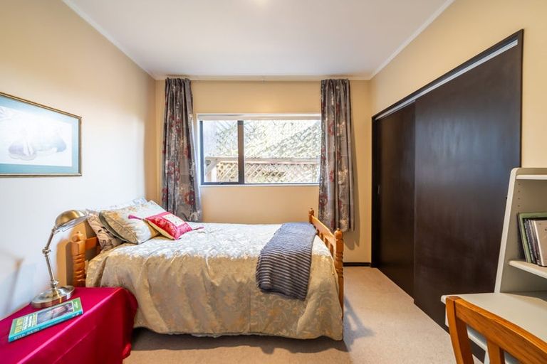 Photo of property in 4 Raynham Way, Silverstream, Upper Hutt, 5019