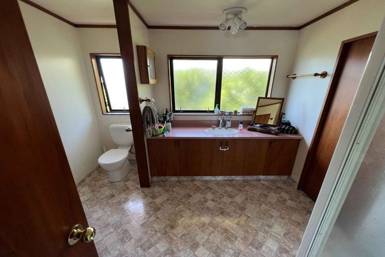 Photo of property in 8 Pukerua Beach Road, Pukerua Bay, 5026