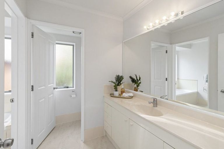 Photo of property in 9 Millington Place, Huntington Park, Auckland, 2013