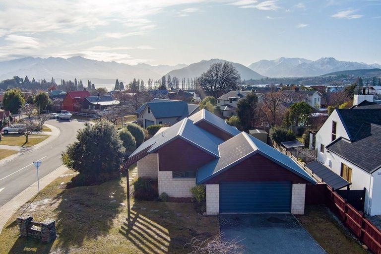 Photo of property in 2 Little Oak Common, Wanaka, 9305