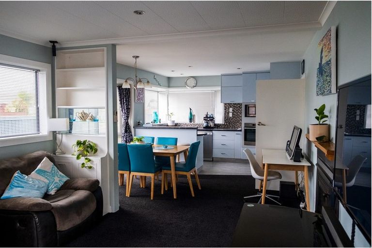 Photo of property in 103 Effingham Street, North New Brighton, Christchurch, 8083