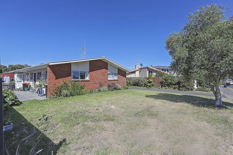 Photo of property in 14 Leander Street, Mount Maunganui, 3116