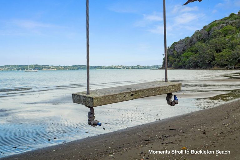 Photo of property in 51 Buckleton Road, Tawharanui Peninsula, Matakana, 0986