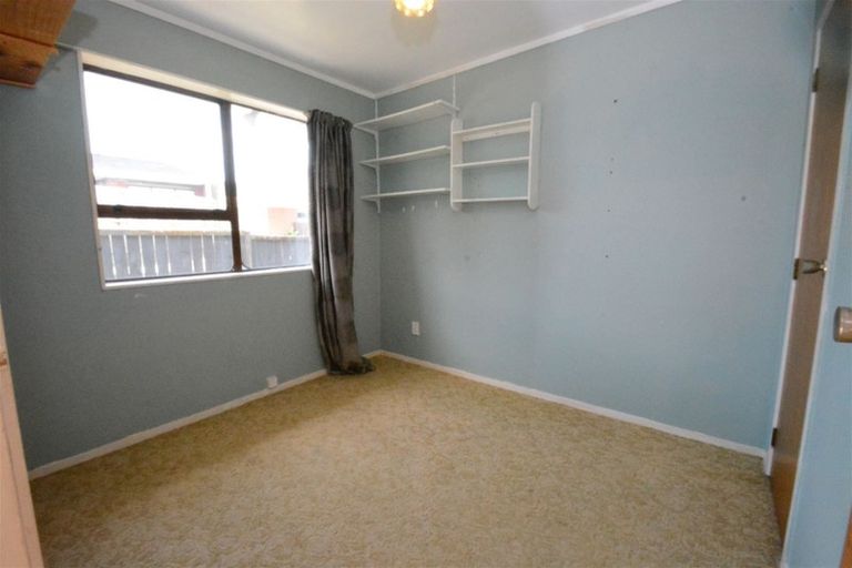 Photo of property in 1/3 Anna Watson Road, Half Moon Bay, Auckland, 2012