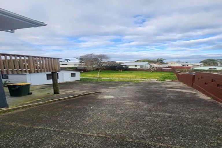 Photo of property in 5 Lane Road, Weymouth, Auckland, 2103