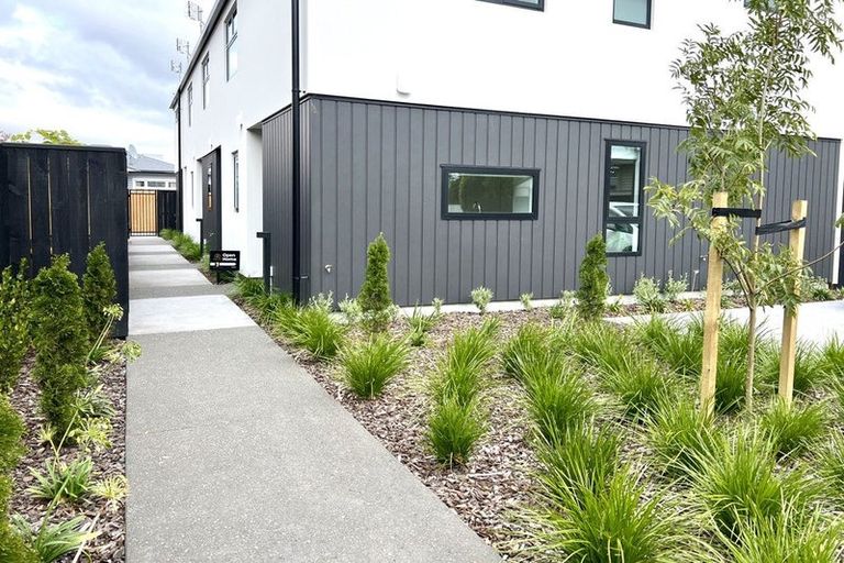 Photo of property in 2/39 Waltham Road, Sydenham, Christchurch, 8023