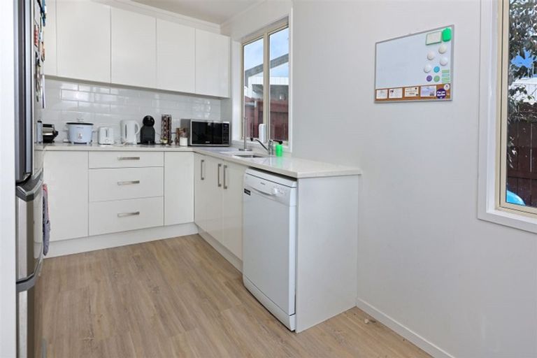 Photo of property in 57 Pooks Road, Ranui, Auckland, 0612