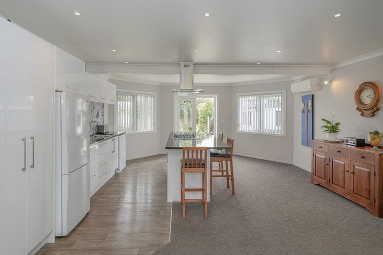 Photo of property in 73 Robinson Road, Whitianga, 3510