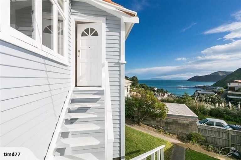 Photo of property in 155 Severn Street, Island Bay, Wellington, 6023