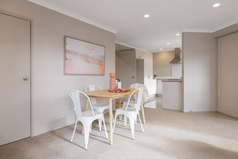 Photo of property in 9a Dickson Road, Papamoa Beach, Papamoa, 3118